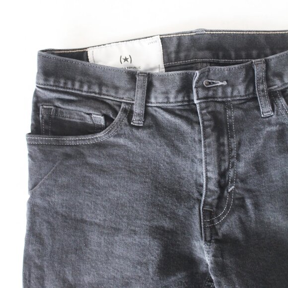 Banana Republic Men's Athletic Tapered Fit black Jeans Size 29 x 30 - Picture 1 of 6